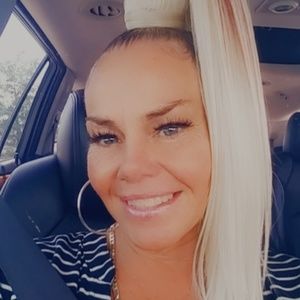 Meet your Posher, Teresa